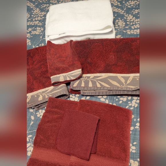 Towels - Picture 1 of 1